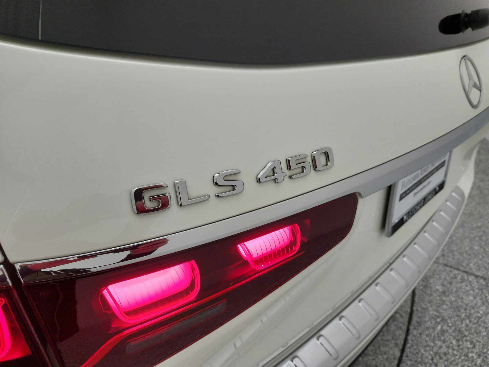 Used 2024 Mercedes-Benz GLS 450 4MATIC image 23