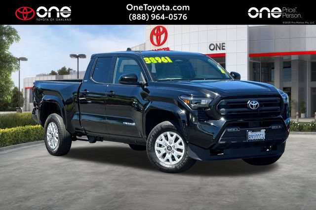 Used 2025 Toyota Tacoma SR5