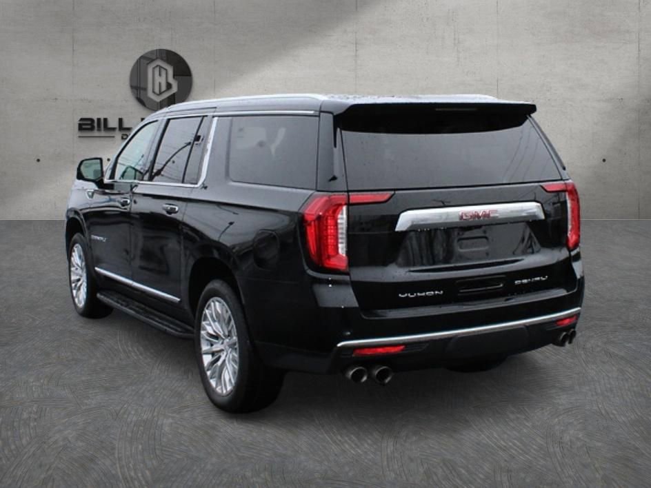 Used 2023 GMC Yukon XL Denali w/ Advanced Technology Package image 4