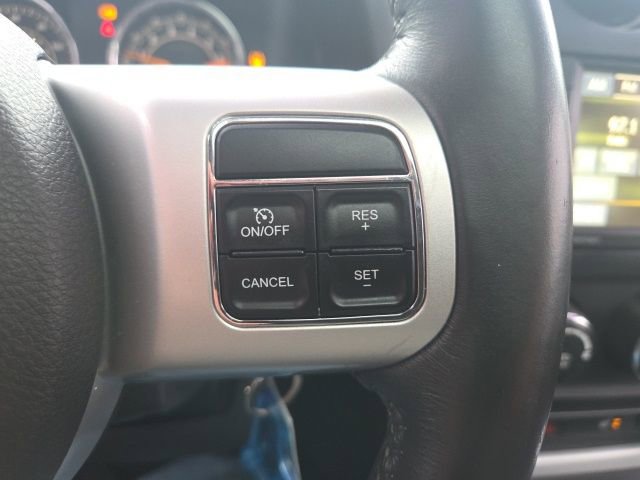Used 2016 Jeep Compass High Altitude image 33