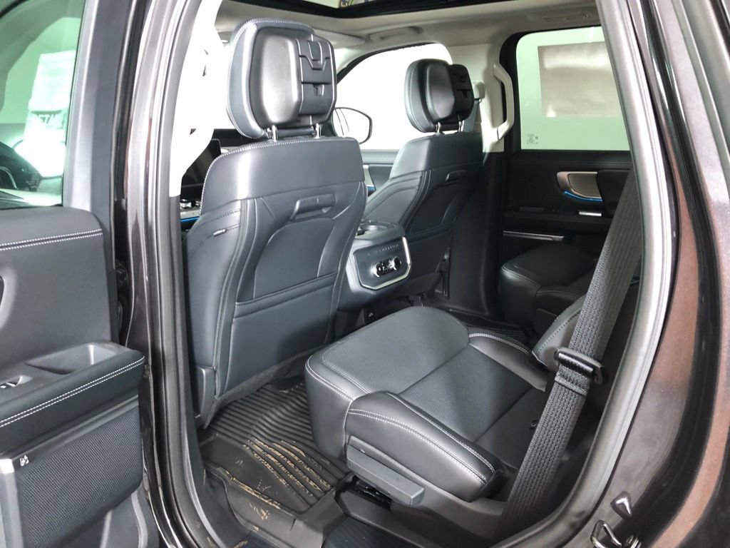 New 2026 Ford Expedition Platinum AWD/4WD image 11