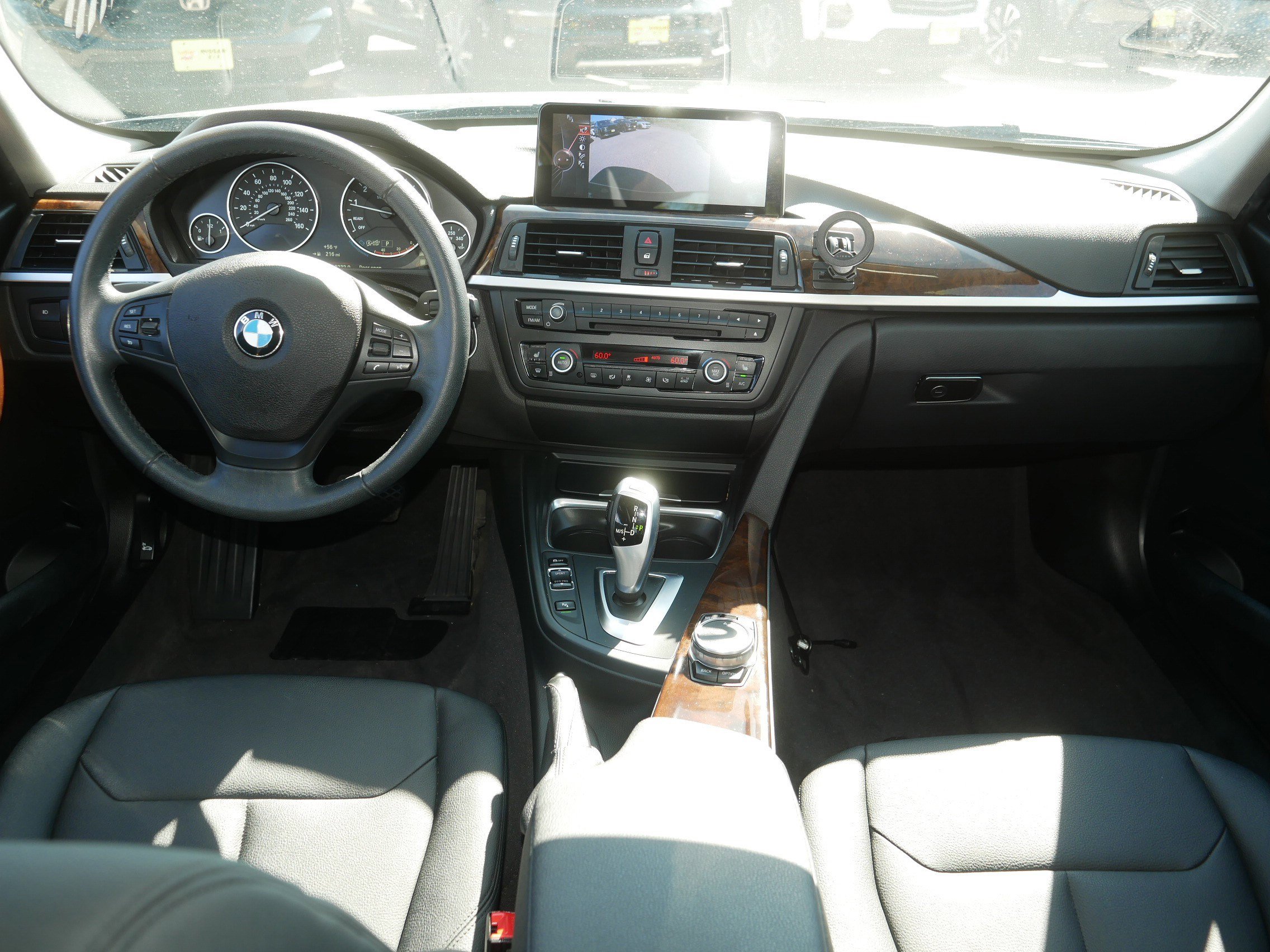 Used 2015 BMW 320i xDrive Sedan AWD/4WD image 10