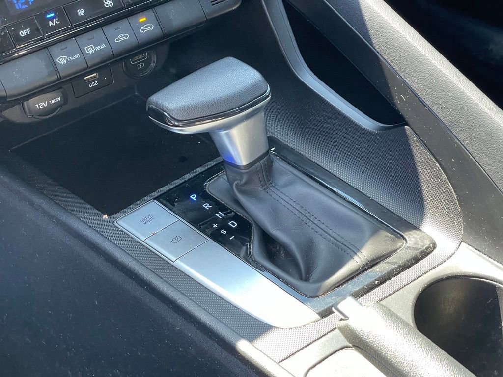Used 2023 Hyundai Elantra SEL w/ Preferred Accessory Package image 22