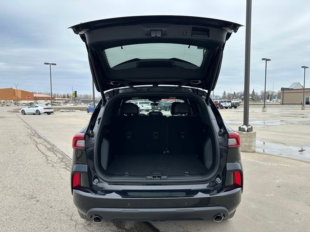 Used 2023 Ford Escape ST-Line w/ Tech Pack #1 image 8