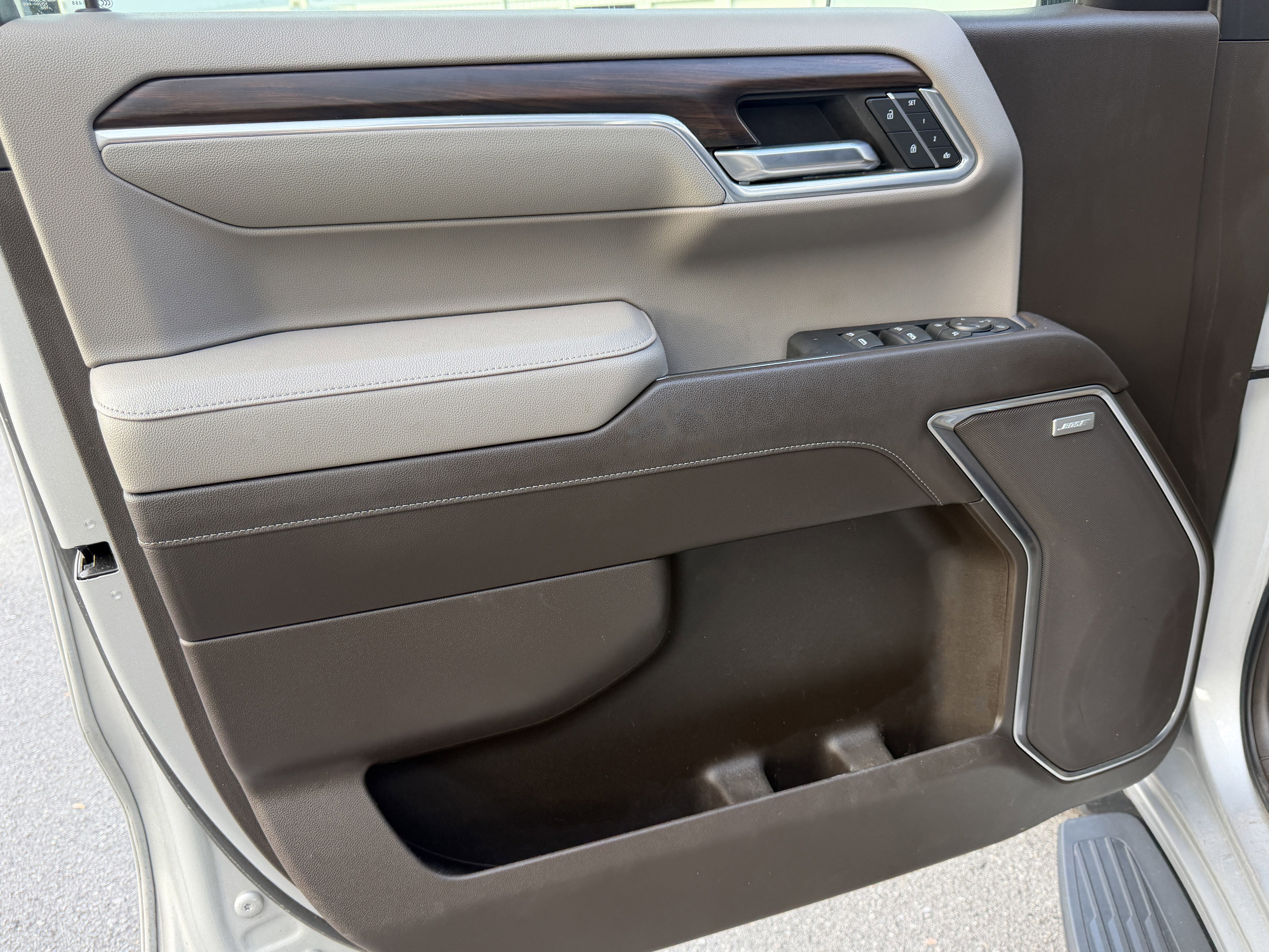 Used 2022 GMC Sierra 1500 SLT w/ SLT Premium Plus Package image 7