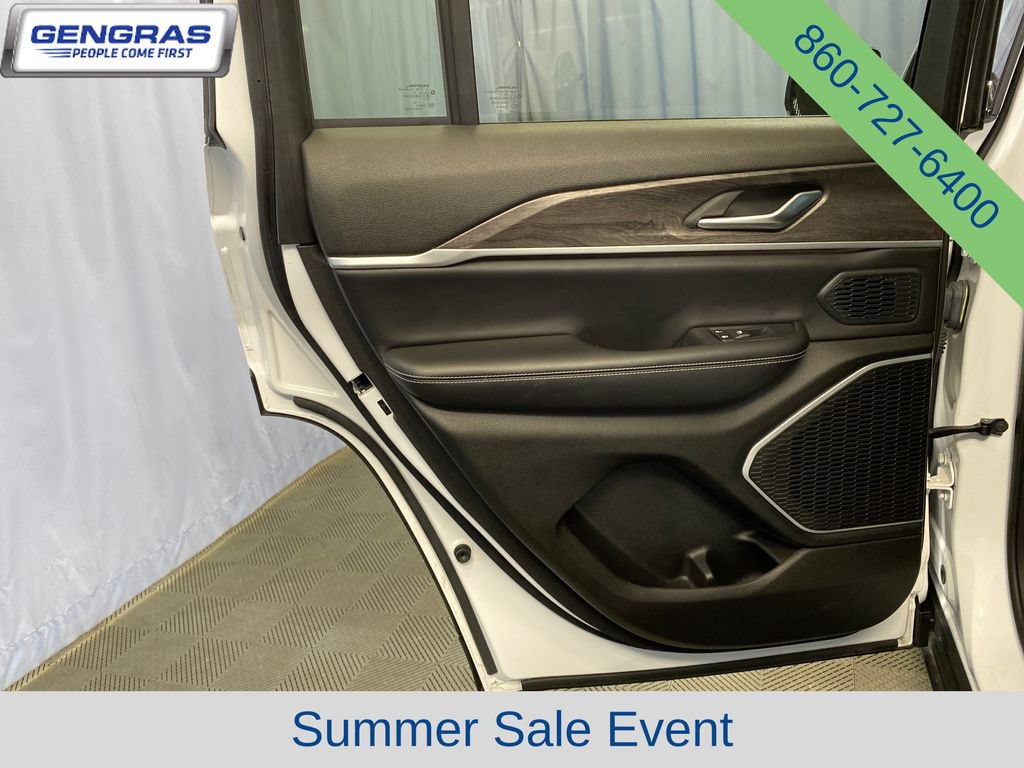 Used 2023 Jeep Grand Cherokee 4WD 4xe image 25