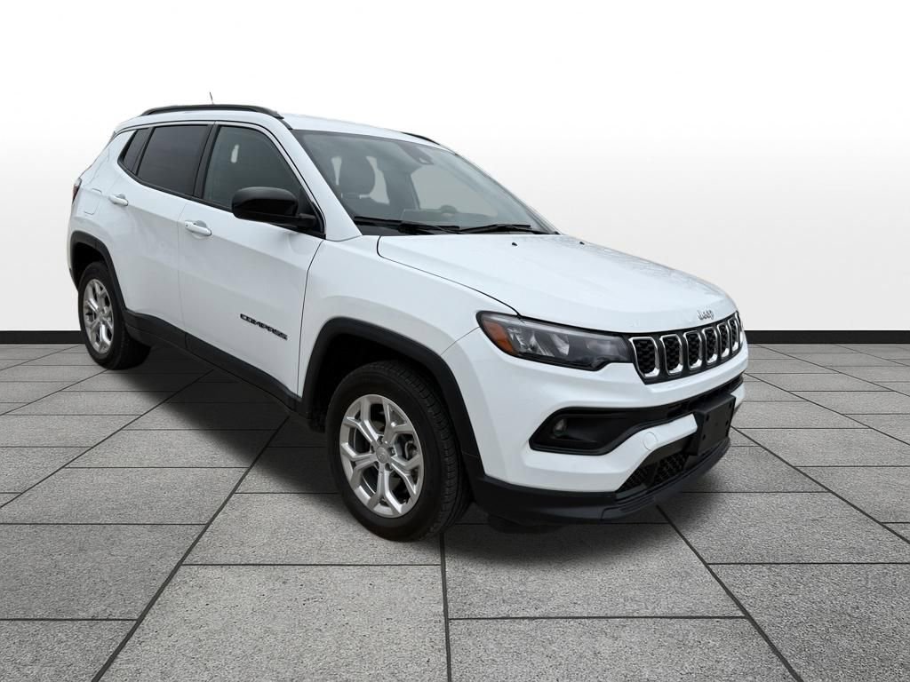 Used 2024 Jeep Compass Latitude image 5
