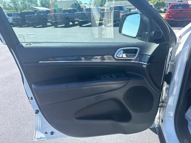 Used 2018 Jeep Grand Cherokee Trailhawk w/ Trailhawk Luxury Group AWD/4WD image 12
