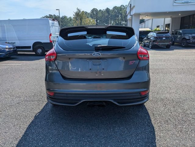 Used 2018 Ford Focus ST FWD image 6