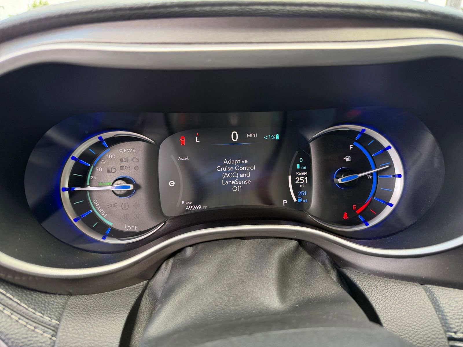 Used 2023 Chrysler Pacifica Touring-L image 43