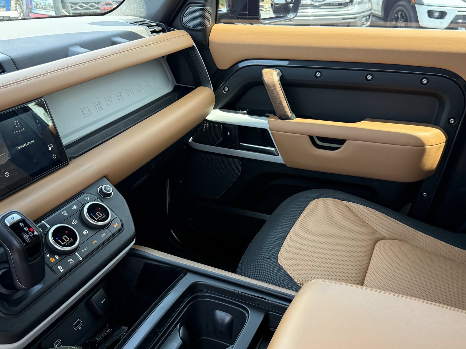Used 2023 Land Rover Defender 90 X-Dynamic SE AWD/4WD image 20
