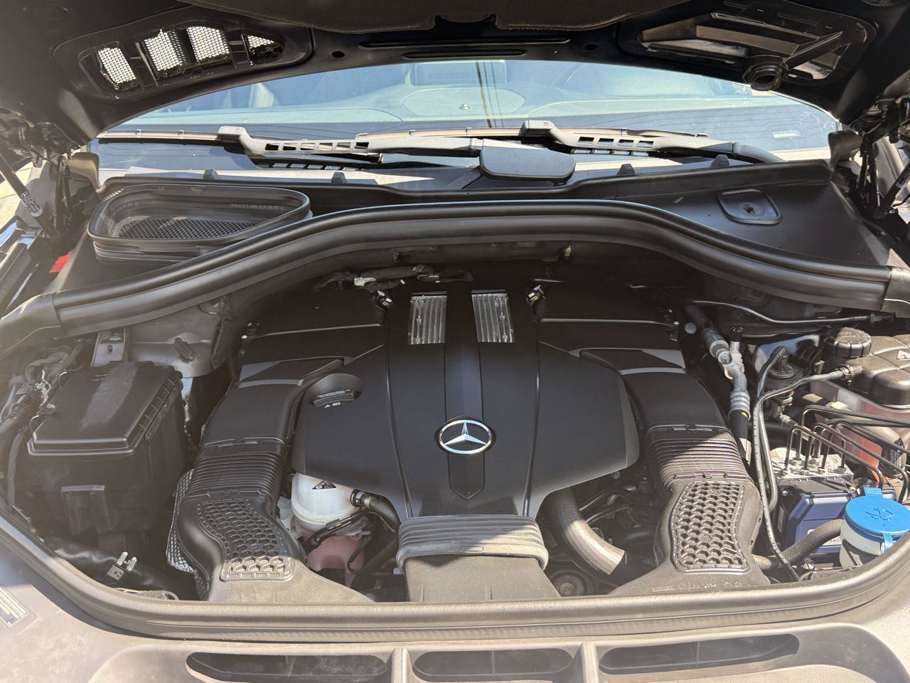Used 2019 Mercedes-Benz GLE 400 4MATIC w/ Premium 1 Package image 16