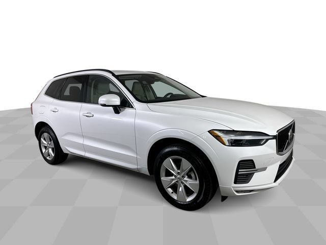 Used 2022 Volvo XC60 B5 Momentum AWD/4WD image 2