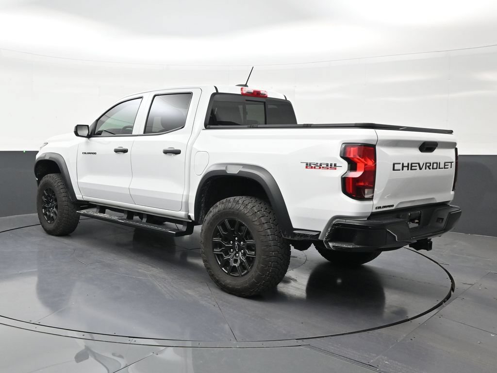 Used 2024 Chevrolet Colorado Trail Boss w/ Advanced Trailering Package AWD/4WD image 3