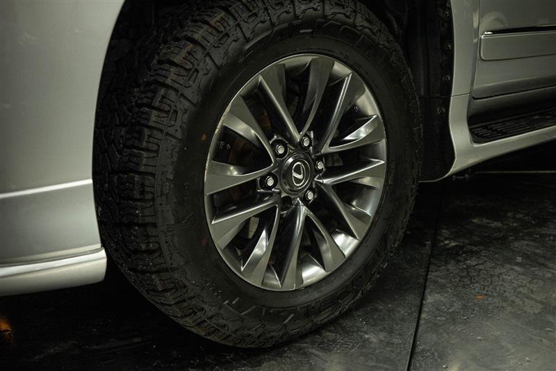 Used 2017 Lexus GX 460 Premium AWD/4WD image 3