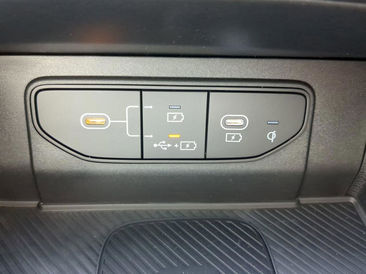 New 2026 Kia Sportage EX w/ EX Panorama Roof Package image 18