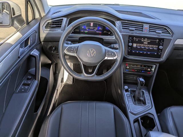 Used 2023 Volkswagen Tiguan SE image 18