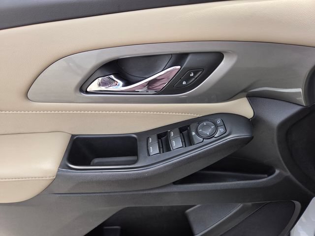 Used 2023 Chevrolet Traverse LS w/ Safety Package FWD image 18