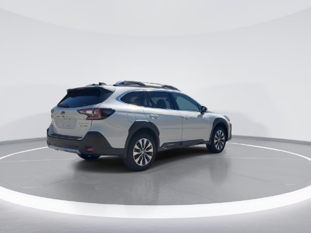 Used 2025 Subaru Outback Touring XT AWD/4WD image 8