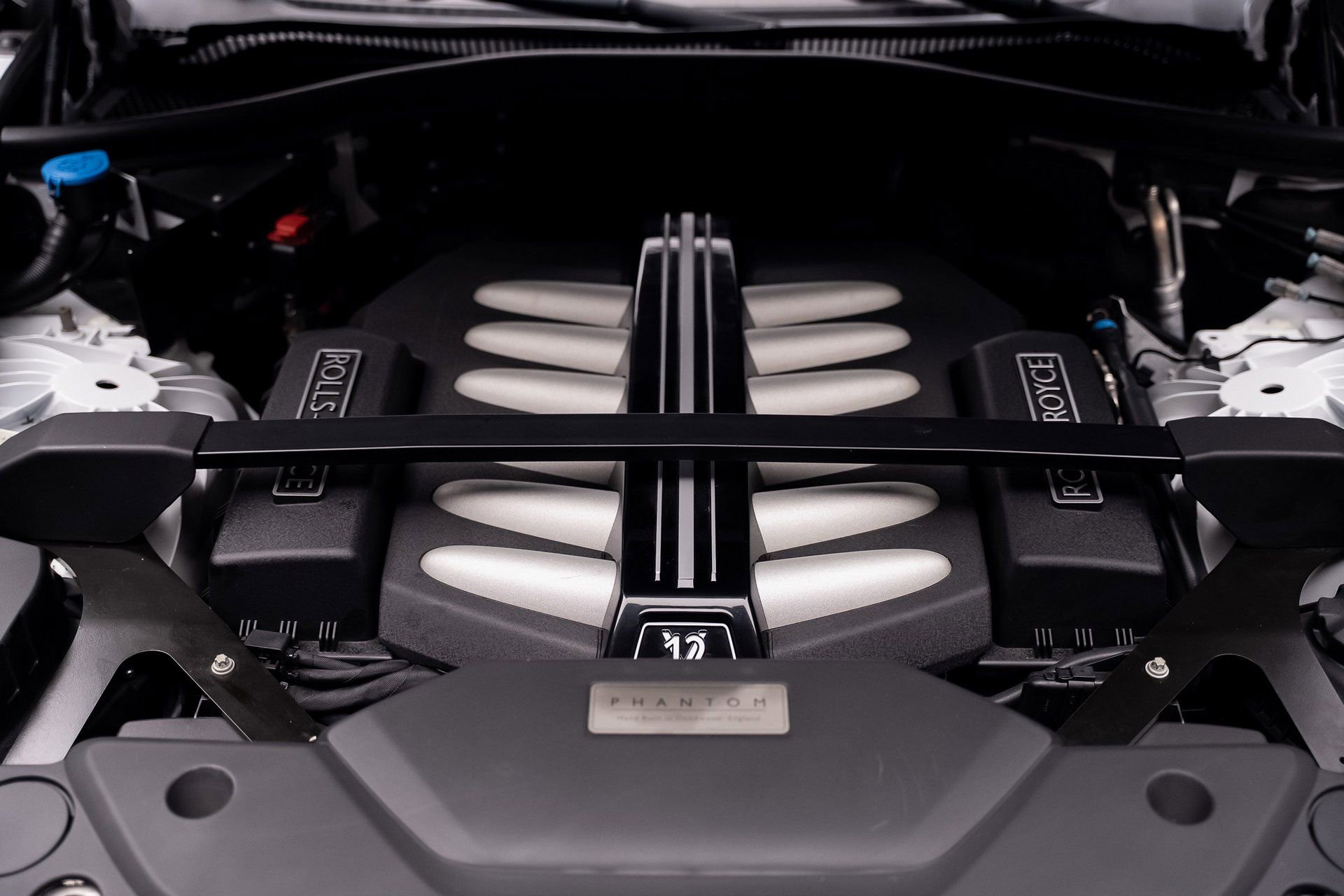 Used 2018 Rolls-Royce Phantom Sedan image 76