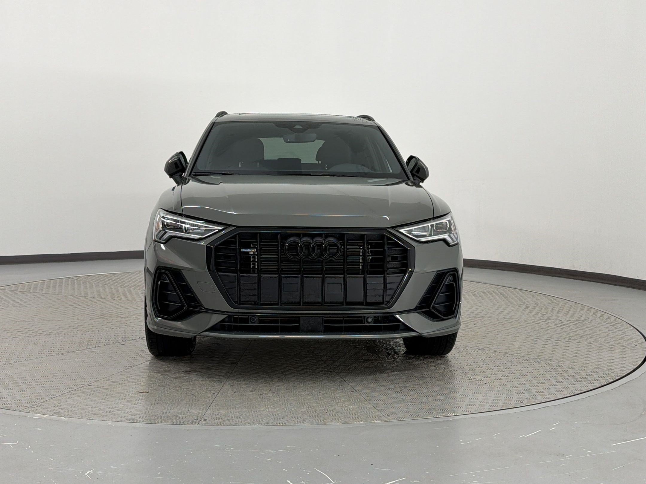 Used 2025 Audi Q3 2.0T Premium w/ Convenience Package AWD/4WD image 6
