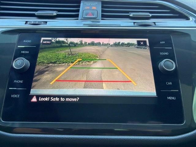 Used 2020 Volkswagen Tiguan SE FWD image 30