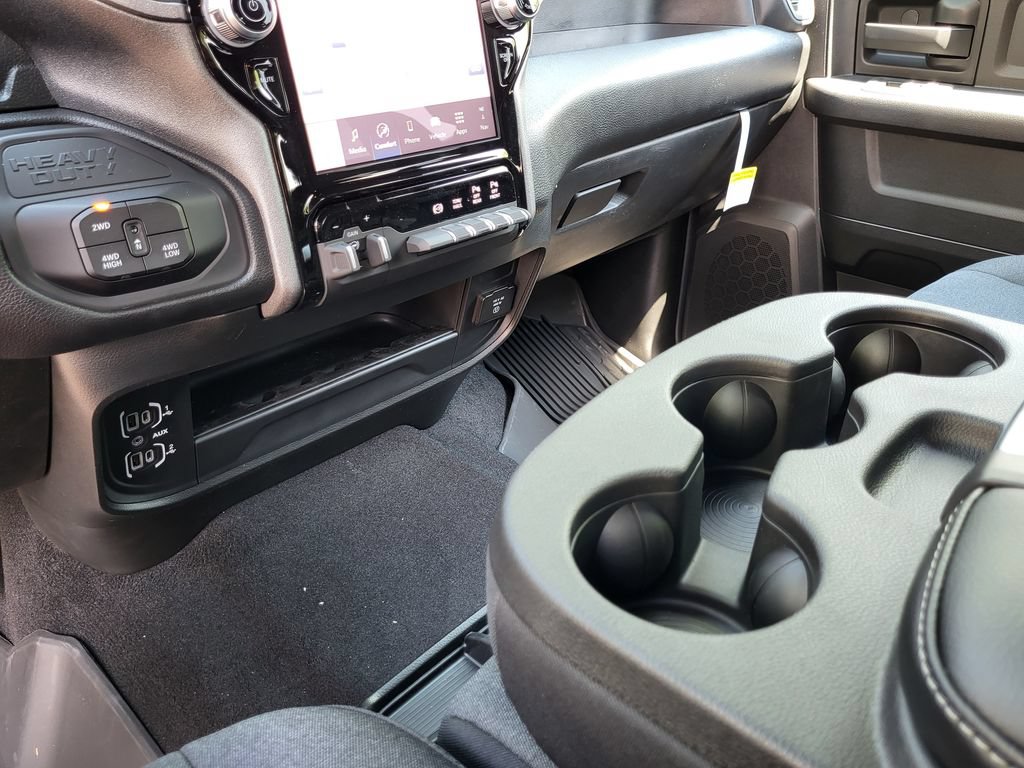 New 2026 RAM 2500 Tradesman AWD/4WD image 21