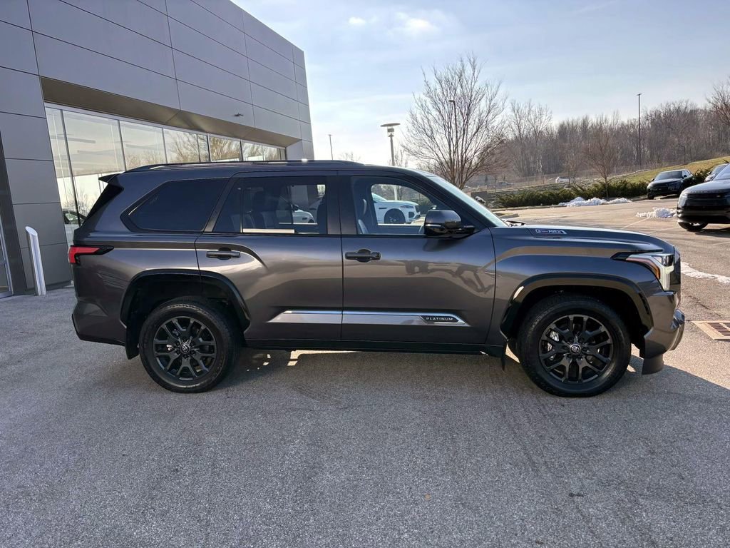 Used 2025 Toyota Sequoia Platinum image 8