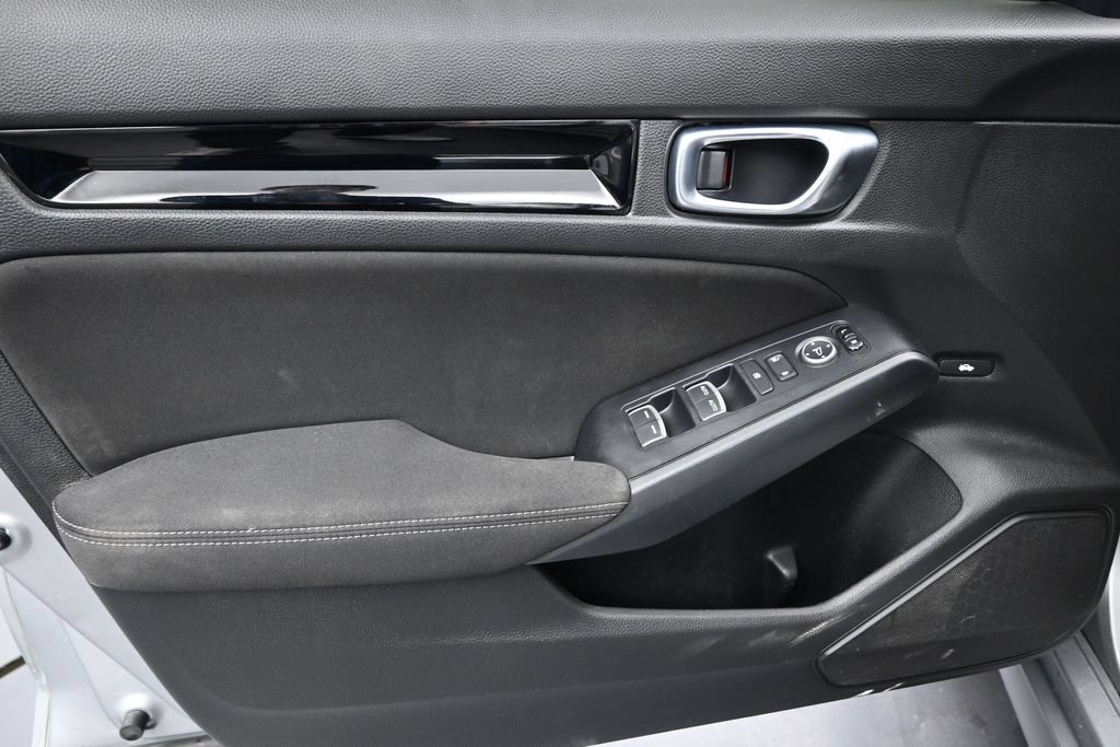 Used 2025 Honda Civic Sport image 10