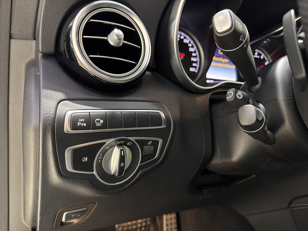 Used 2019 Mercedes-Benz GLC 300 4MATIC Coupe image 17