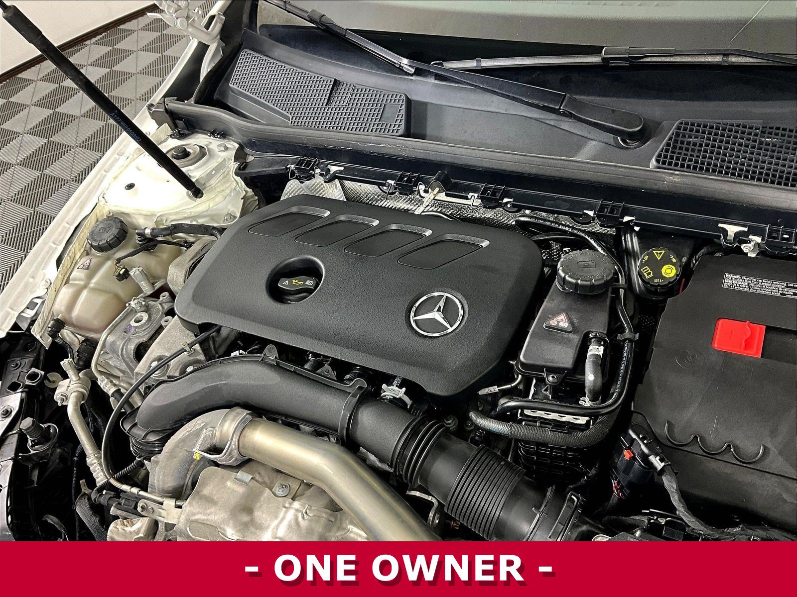 Used 2025 Mercedes-Benz CLA 250 4MATIC image 31