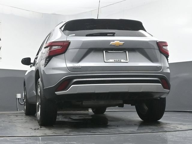 Used 2025 Chevrolet Trax LT FWD image 58