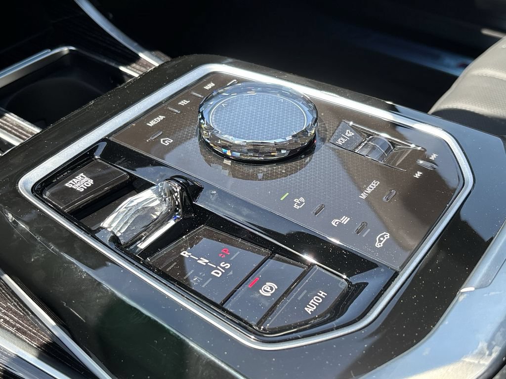 Used 2026 BMW 760i xDrive w/ Luxury Rear Seating Package AWD/4WD image 23