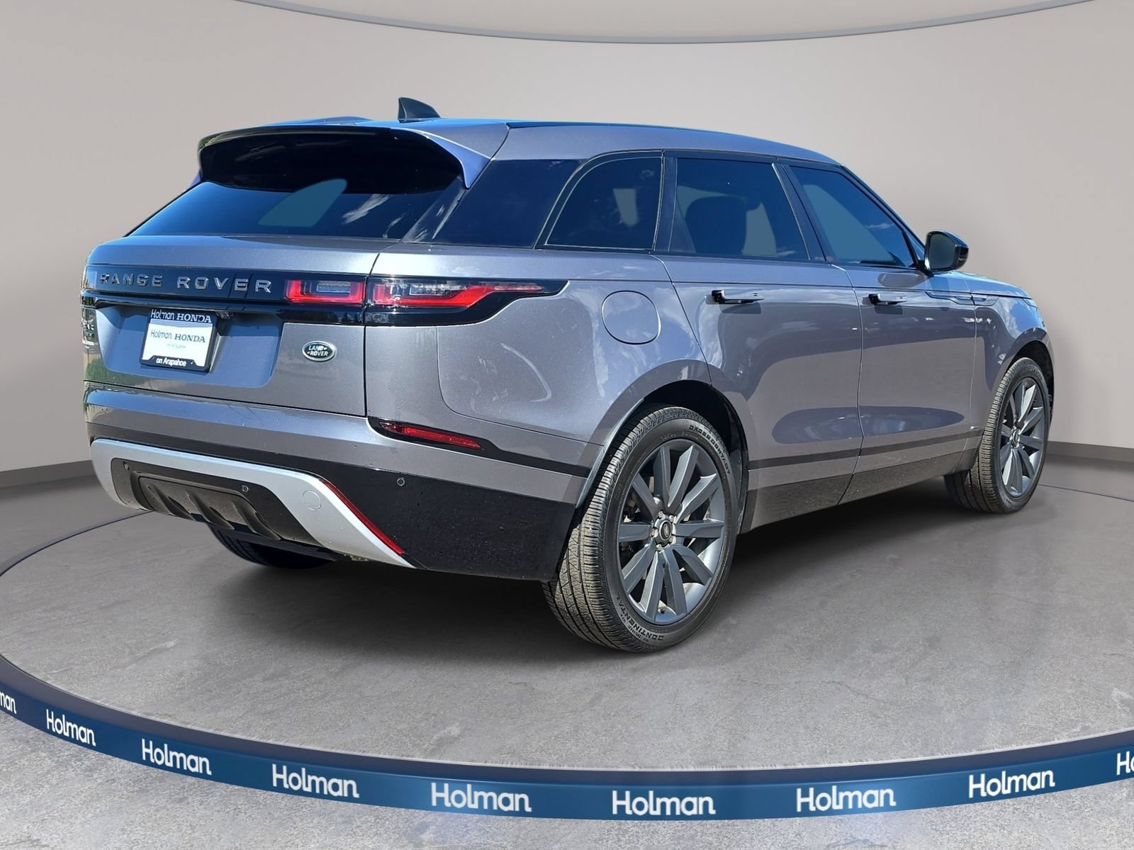Used 2020 Land Rover Range Rover Velar R-Dynamic S AWD/4WD image 6
