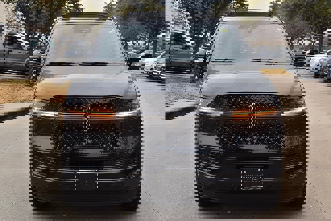 New 2026 Lincoln Navigator Black Label image 2