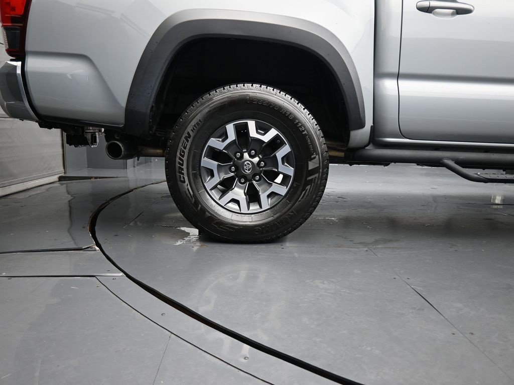 Used 2019 Toyota Tacoma TRD Off-Road image 10