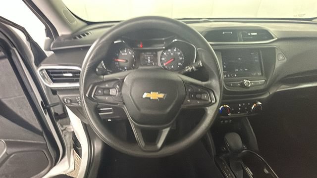 Used 2022 Chevrolet TrailBlazer LT FWD image 14