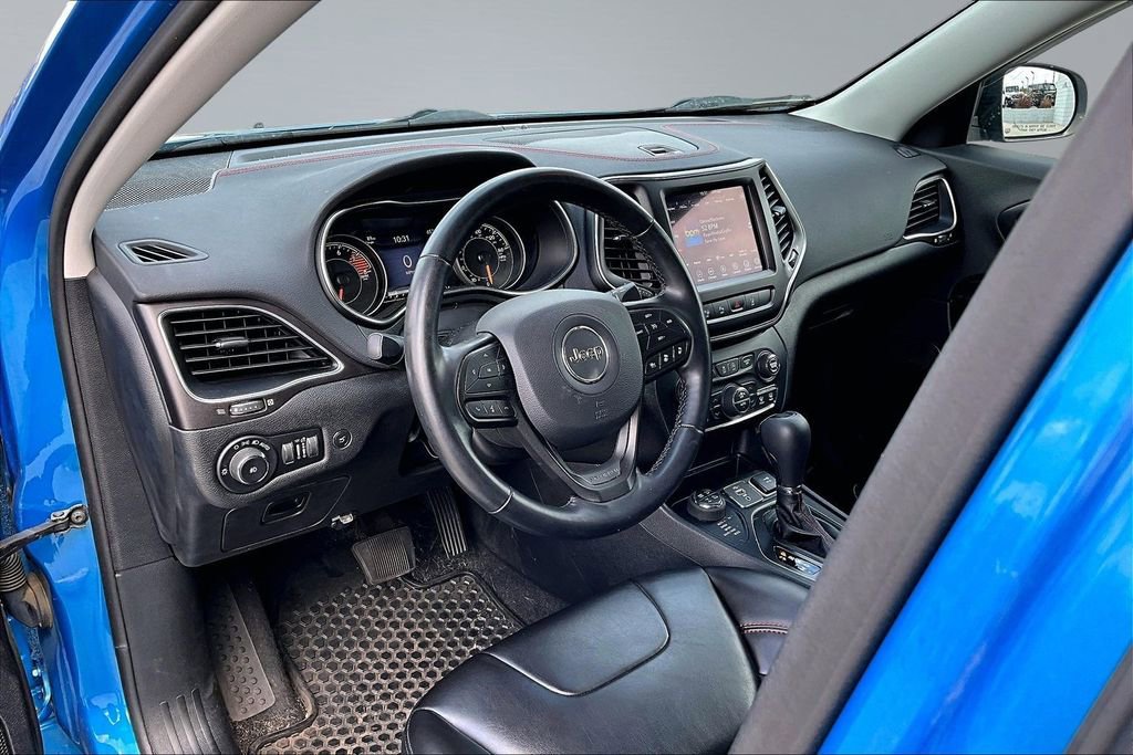 Certified 2021 Jeep Cherokee Trailhawk w/ Technology Group AWD/4WD image 4