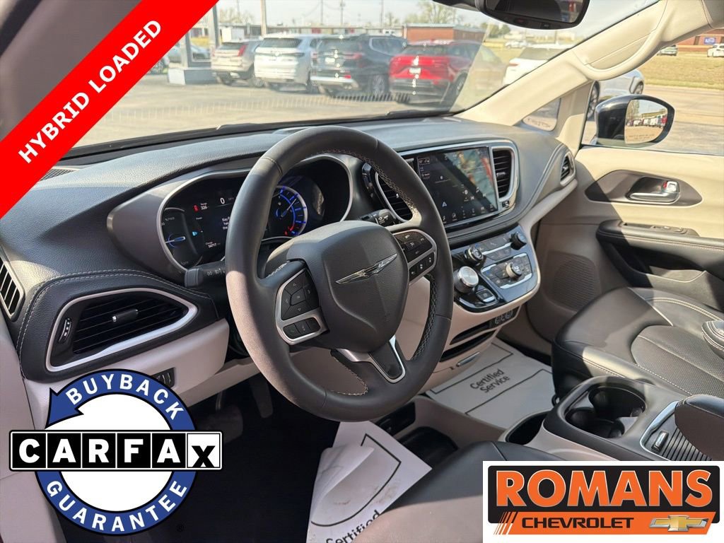 Used 2024 Chrysler Pacifica Limited FWD image 11