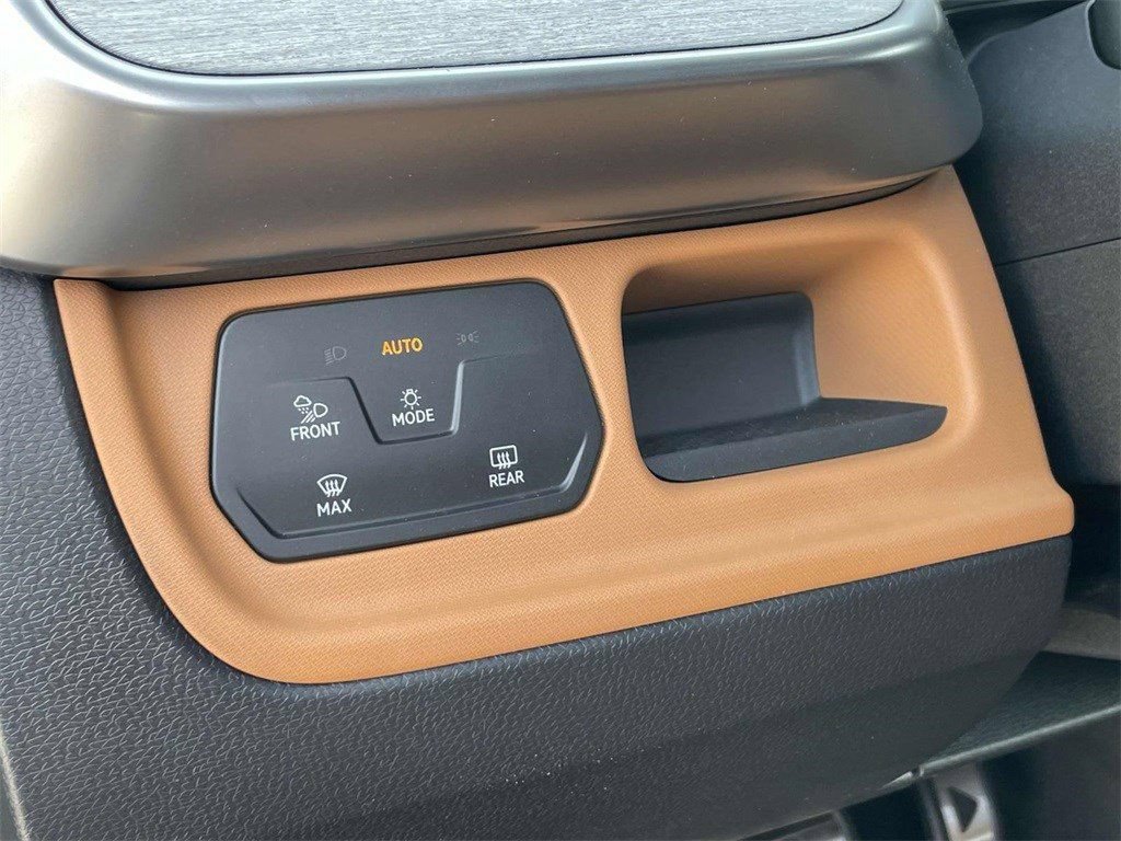 New 2025 Volkswagen ID. Buzz Pro S RWD image 21