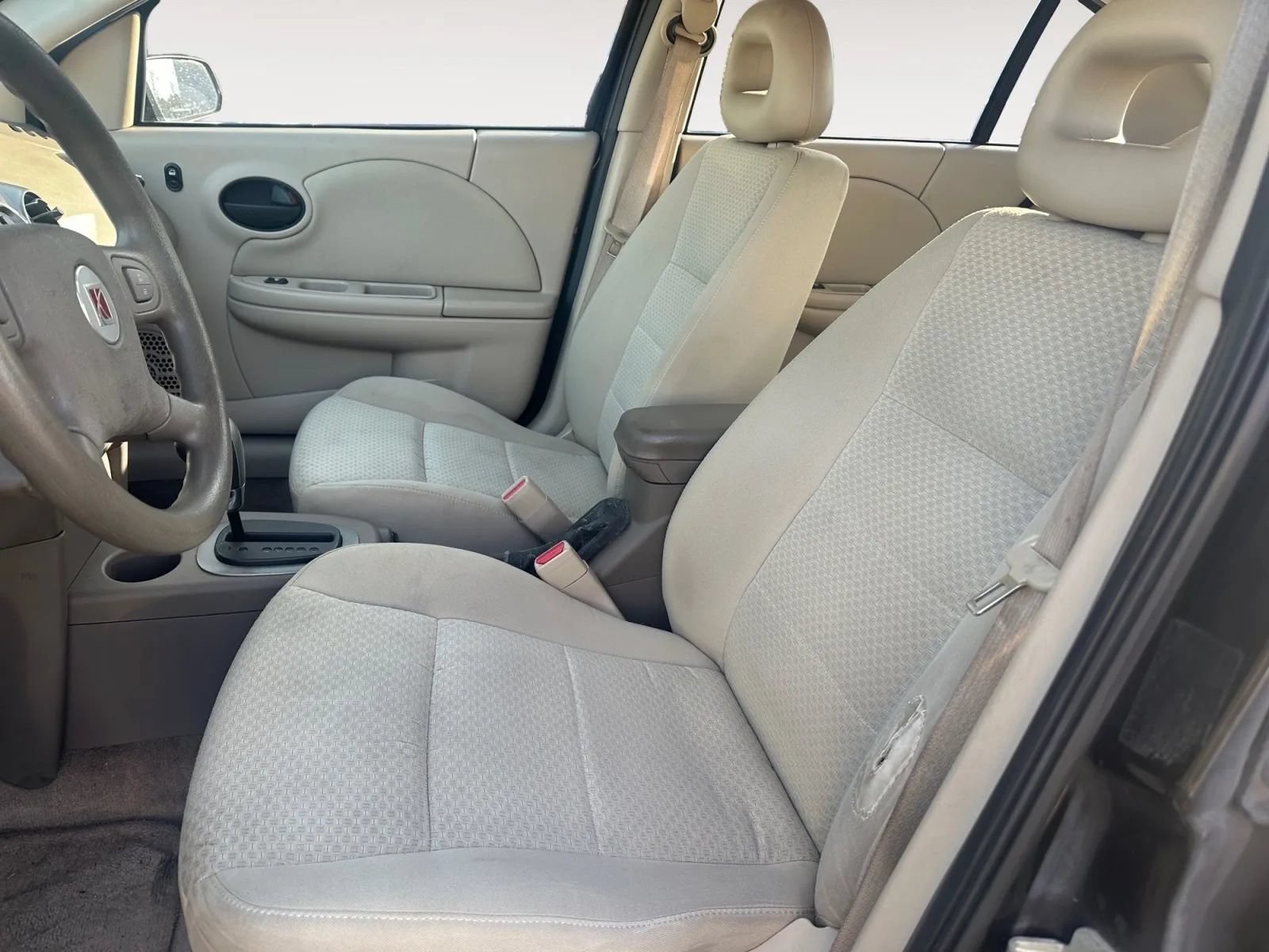 Used 2005 Saturn ION Level 2 w/ Power Pkg FWD image 9