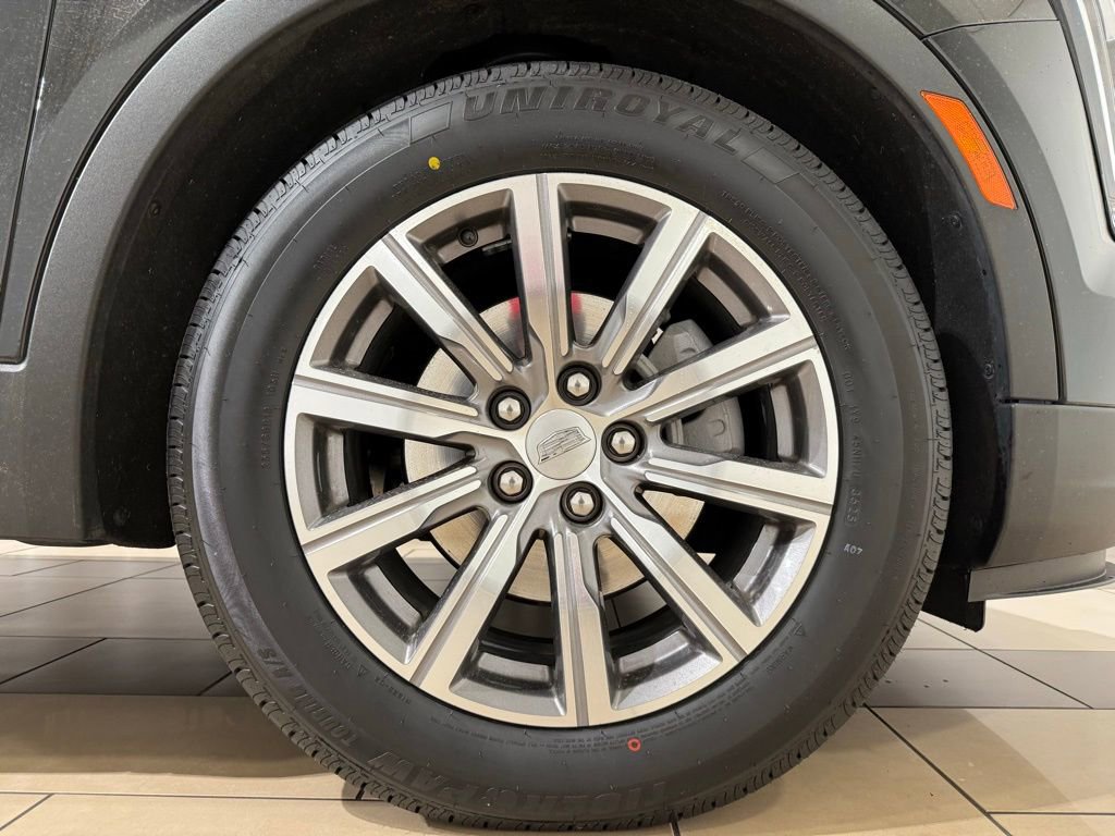 Used 2023 Cadillac XT4 Sport image 9