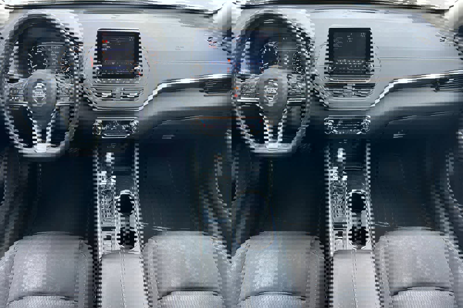 Used 2020 Nissan Altima 2.5 SV image 4