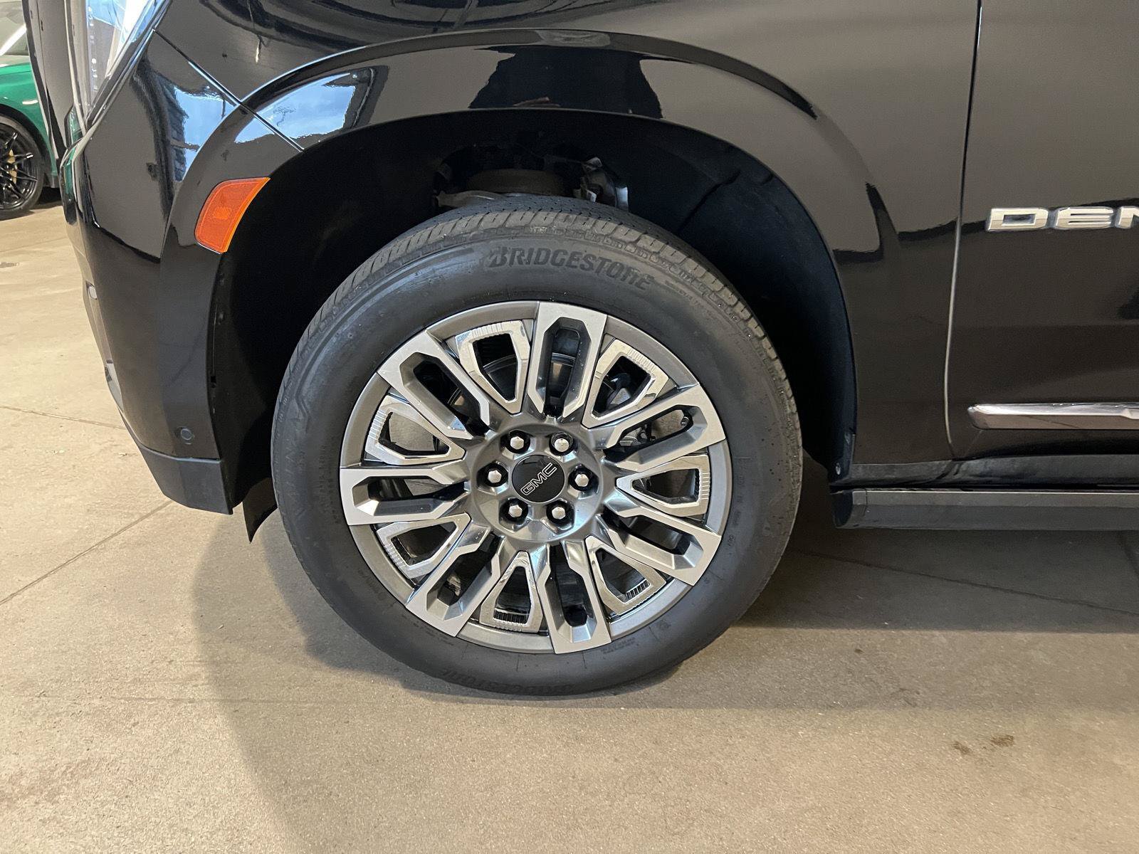 Used 2024 GMC Yukon Denali Ultimate AWD/4WD image 55