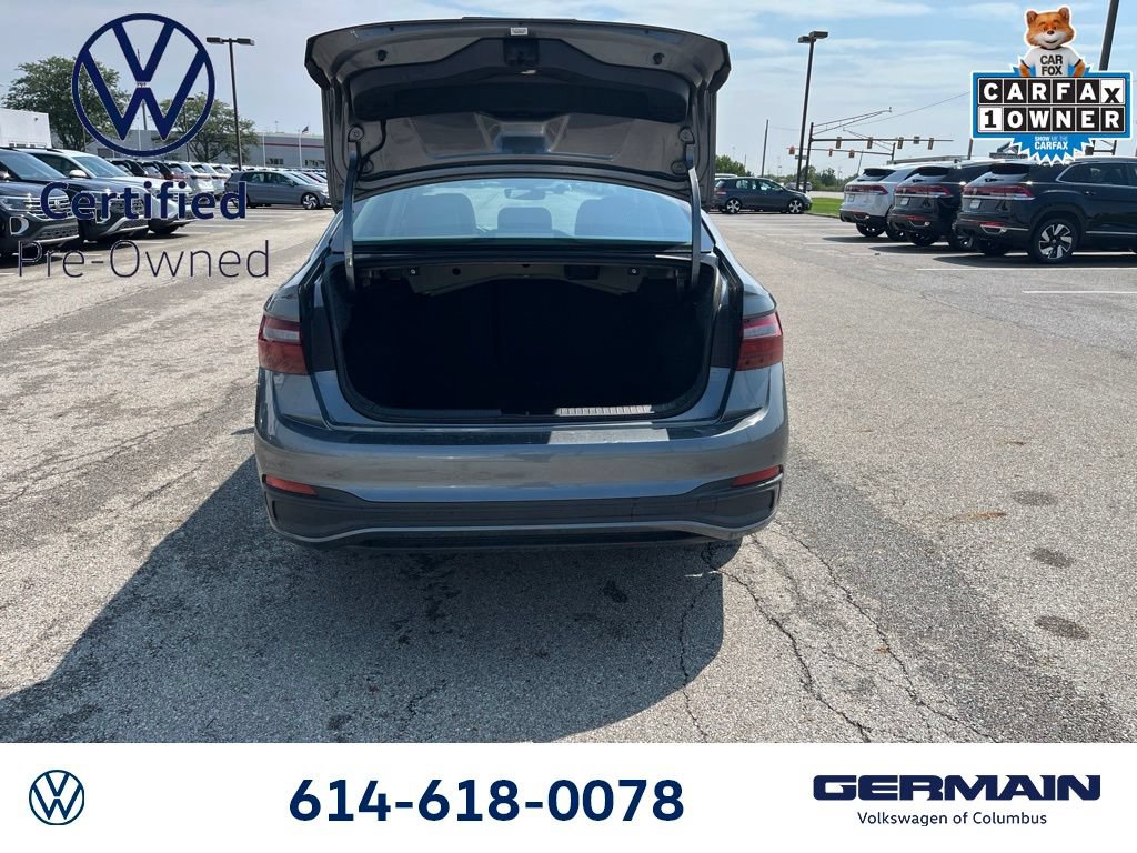 Used 2023 Volkswagen Jetta SE w/ Panoramic Sunroof Package FWD image 14