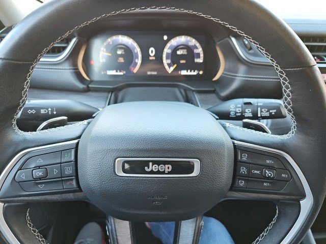 Used 2022 Jeep Grand Cherokee L Limited image 22