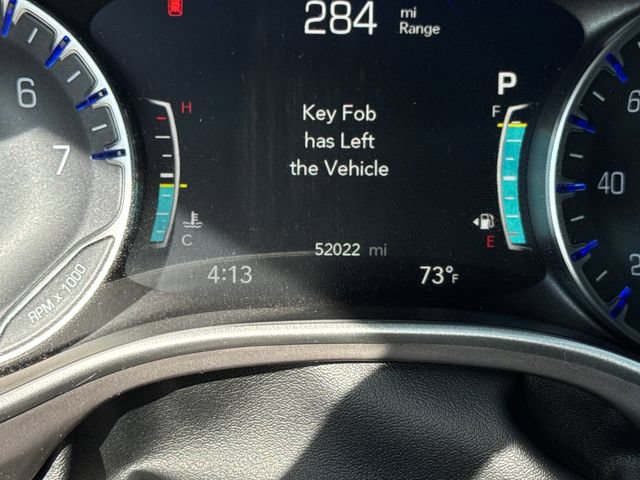 Used 2025 Chrysler Pacifica Select FWD image 17