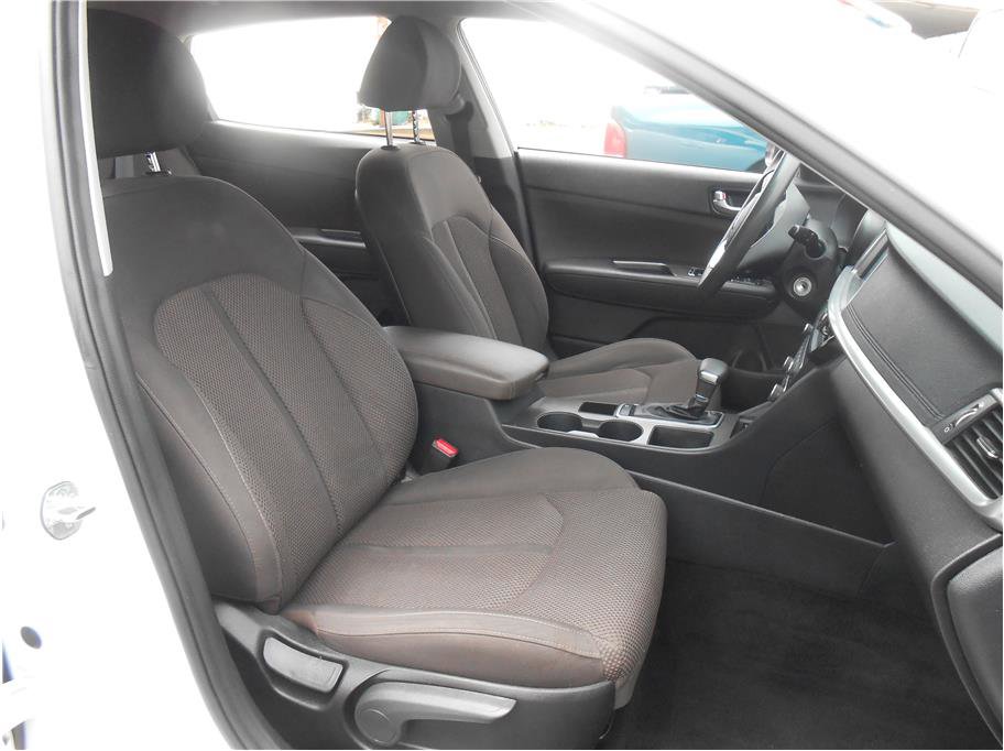 Used 2020 Kia Optima LX image 9