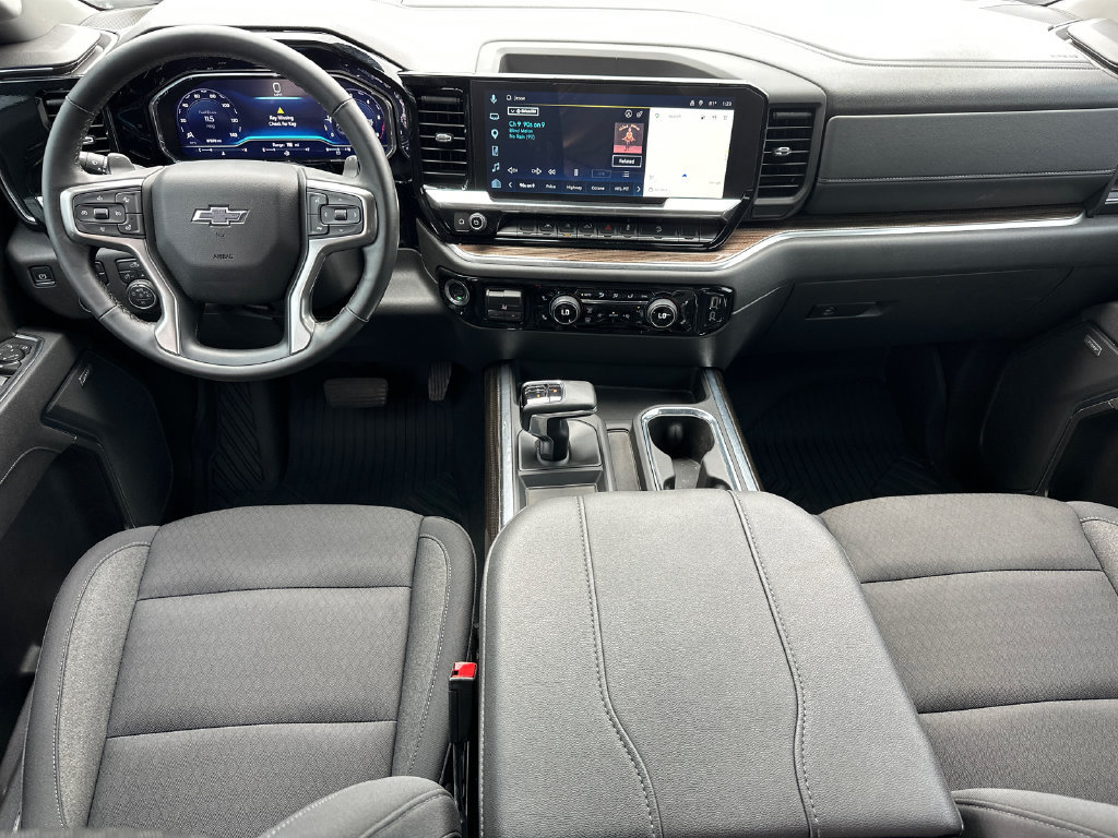 Used 2025 Chevrolet Silverado 1500 LT Trail Boss w/ Convenience Package II AWD/4WD image 23