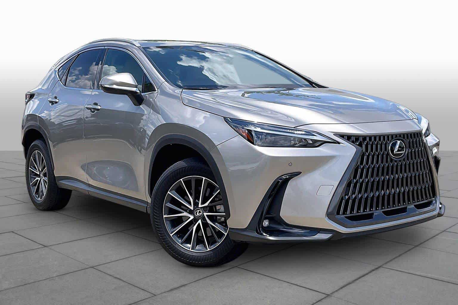 Used 2025 Lexus NX 250 FWD w/ Towing Package (2000 Lbs) image 3